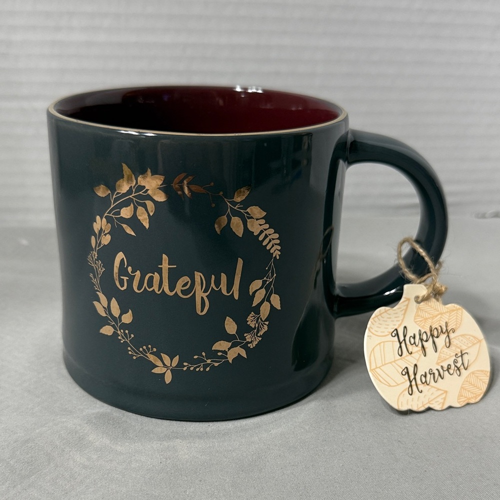 Global Design Connections Grateful Mug  Gold Leaf Design Wreath Burgundy Inside